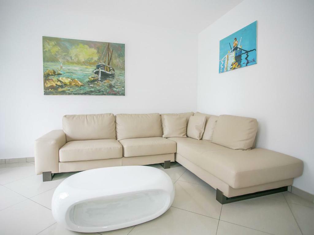 Sesar Apartments Krk - No. 3 Cvita Krk Town Eksteriør bilde